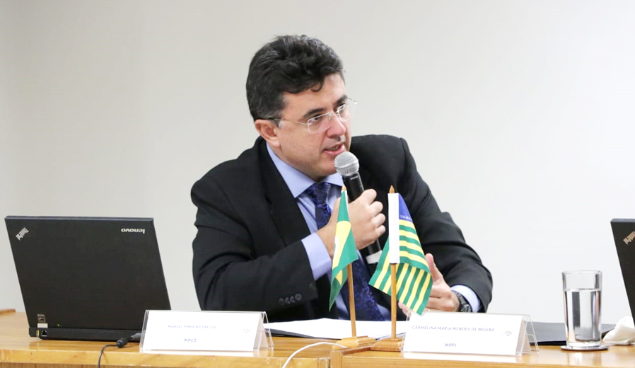 Procurador-geral de Justiça Manuel Pinheiro em reunião do CNPG