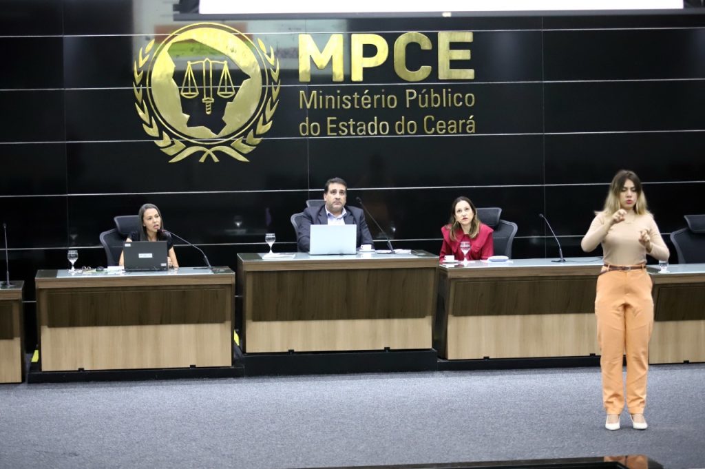 MPCE realiza terceiro módulo de curso sobre o Sistema Único de Assistência Social 