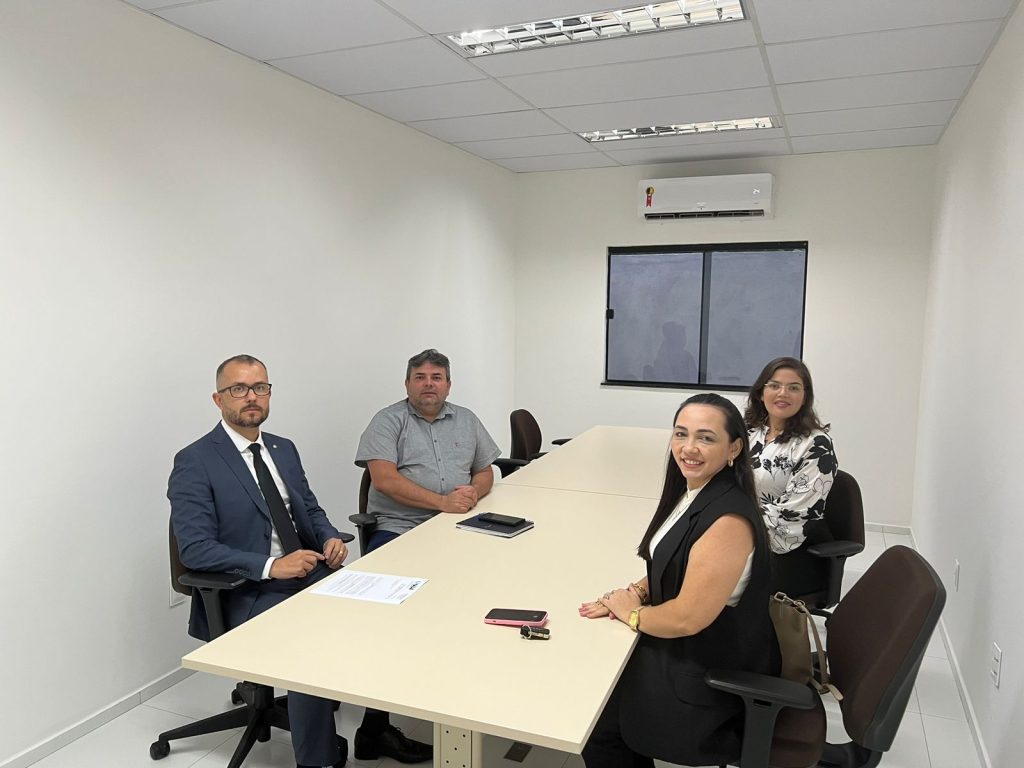 Município de Tauá atende recomendação do MPCE e traça estratégias para atingir metas de vacinação infantil