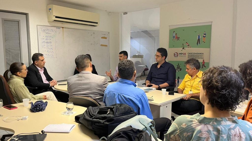 Reunião entre MPCE, Etufor e Sindiônibus determina suspensão do projeto de instalação das novas catracas de ônibus em Fortaleza 