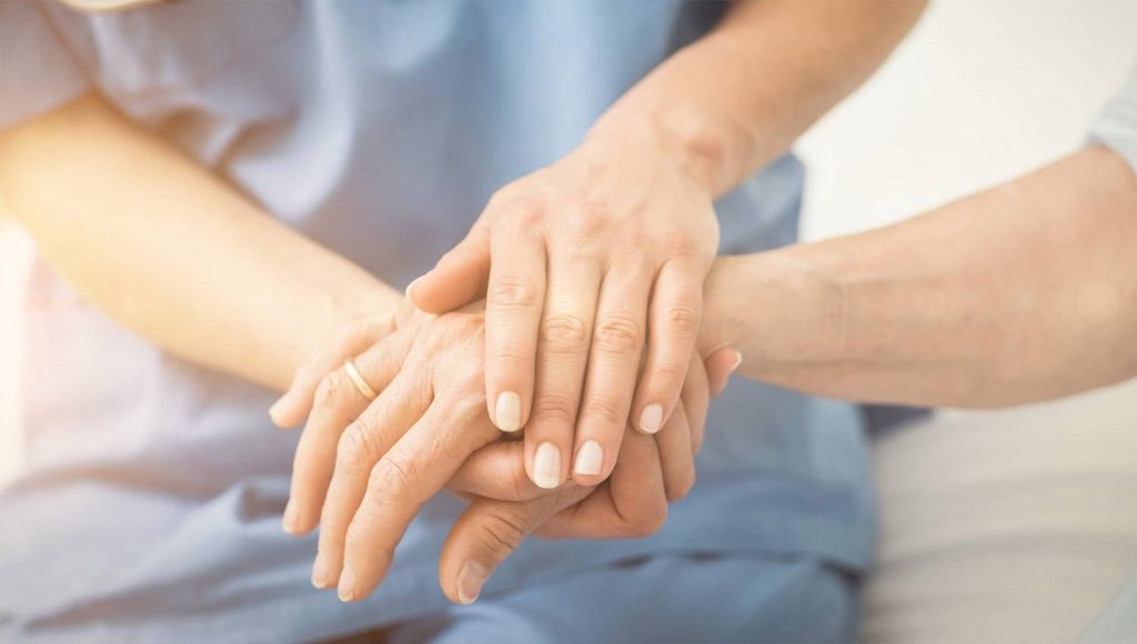 MPCE consegue na Justiça aparelho e acompanhamento médico para paciente de Ipaumirim com esclerose e insuficiência respiratória crônica 