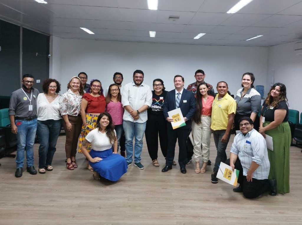 Uso de espaços por pessoas transgêneras em escolas estaduais é debatido em reunião entre MPCE e Seduc 