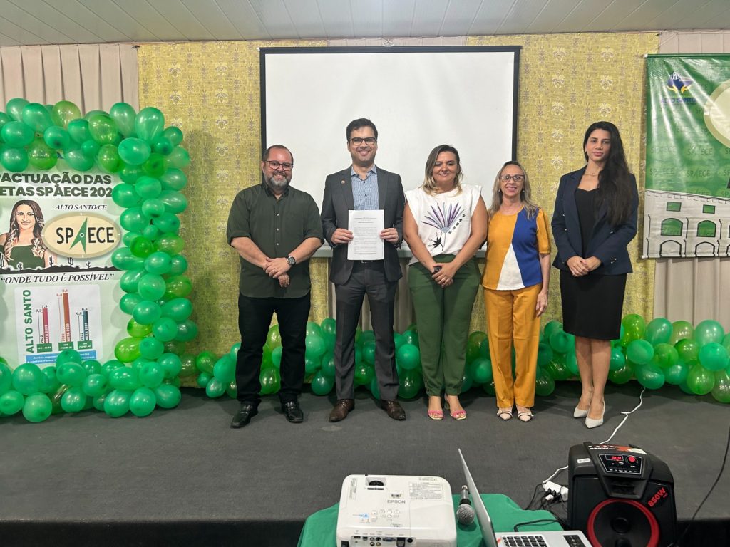 MPCE firma acordo com Prefeitura de Alto Santo para implementar conteúdo sobre prevenção à violência doméstica e familiar em escolas municipais