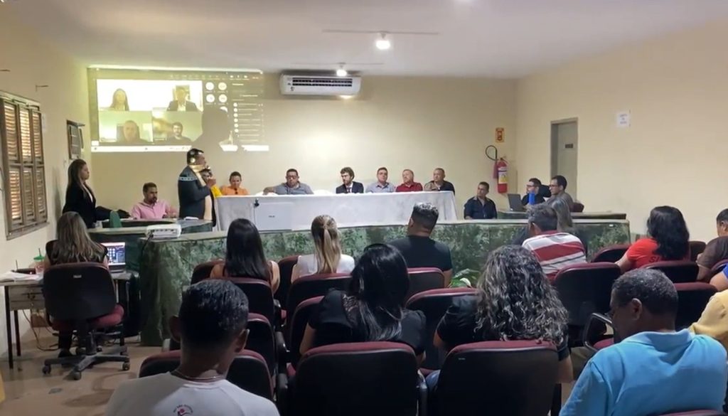 MPCE promove audiência pública sobre criação do Plano de Saneamento Básico de Novas Russas