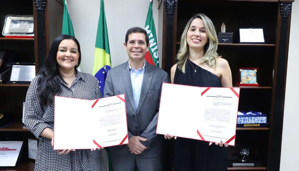 MPCE empossa duas novas servidoras em solenidade nesta segunda-feira (06)