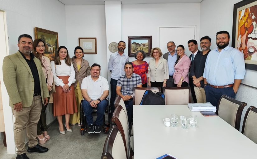 MPCE e instituições sociais visitam prédio que poderá sediar Delegacia de Proteção ao Idoso e à Pessoa com Deficiência 