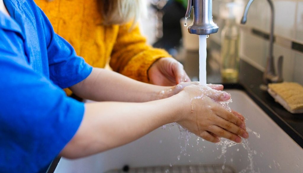 Justiça atende ação do MPCE e determina que Cagece restabeleça fornecimento de água para consumidores vítimas de cobranças abusivas em Nova Olinda