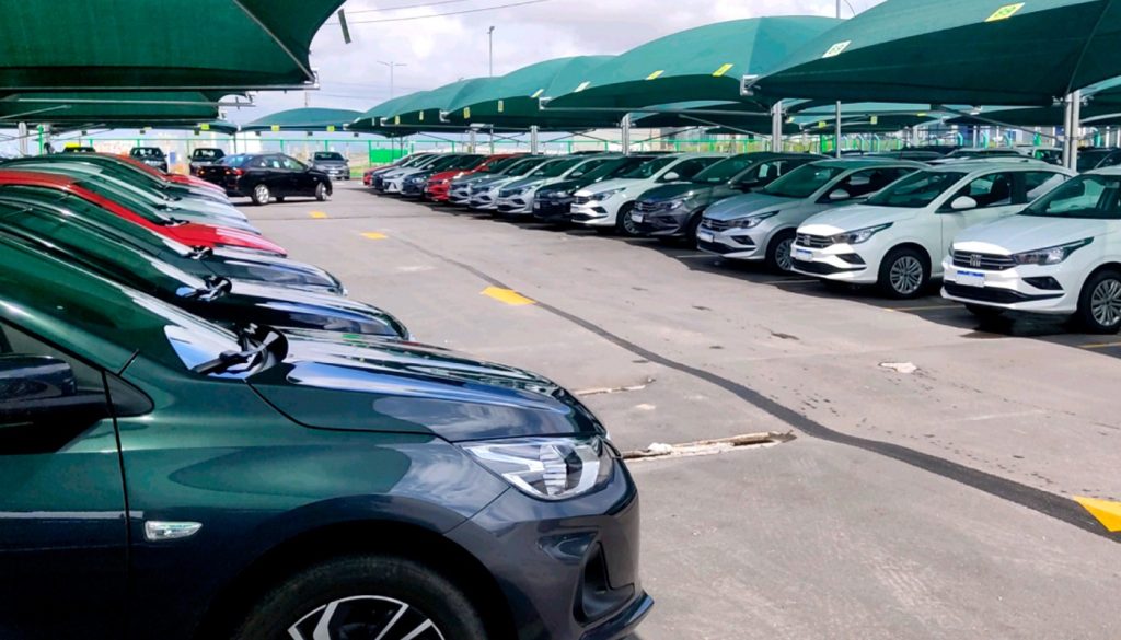 Decon autua locadoras de veículos de Fortaleza por ausência de carros adaptados e de documentos obrigatórios 