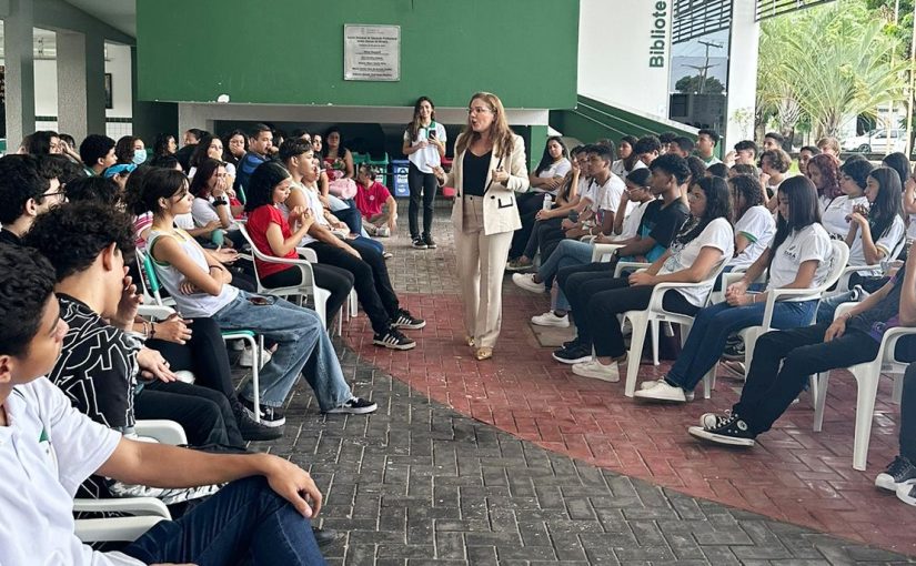 Núcleo Estadual de Gênero Pró-Mulher do MPCE lança projeto “Educar para Prevenir” em escola de Fortaleza 