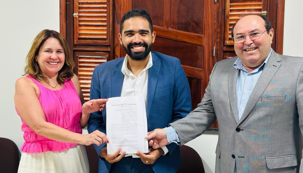 MPCE firma convênio com prefeitura de Solonópole para garantir acolhimento jurídico, psicológico, social e de saúde a vítimas de violência 