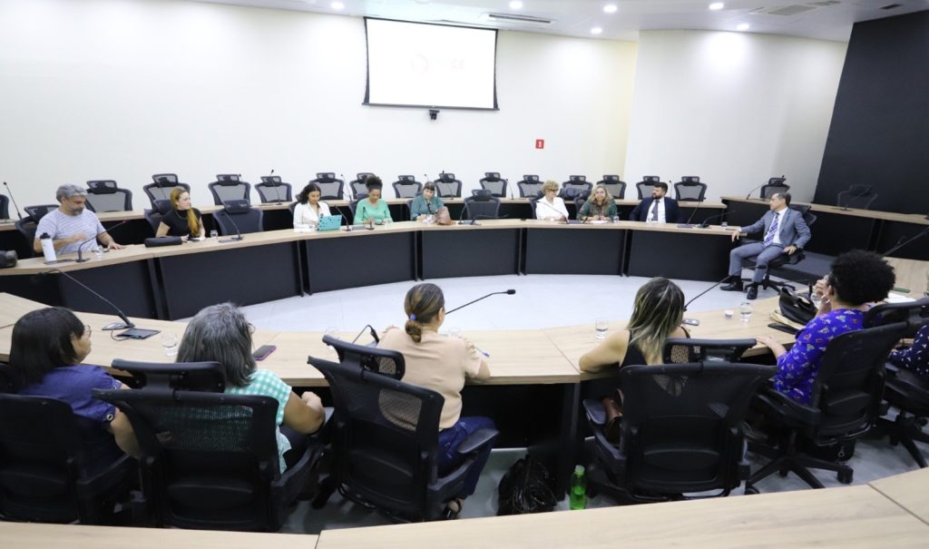 PGJ recebe Coletivo Mães do Curió para debater próximo julgamento