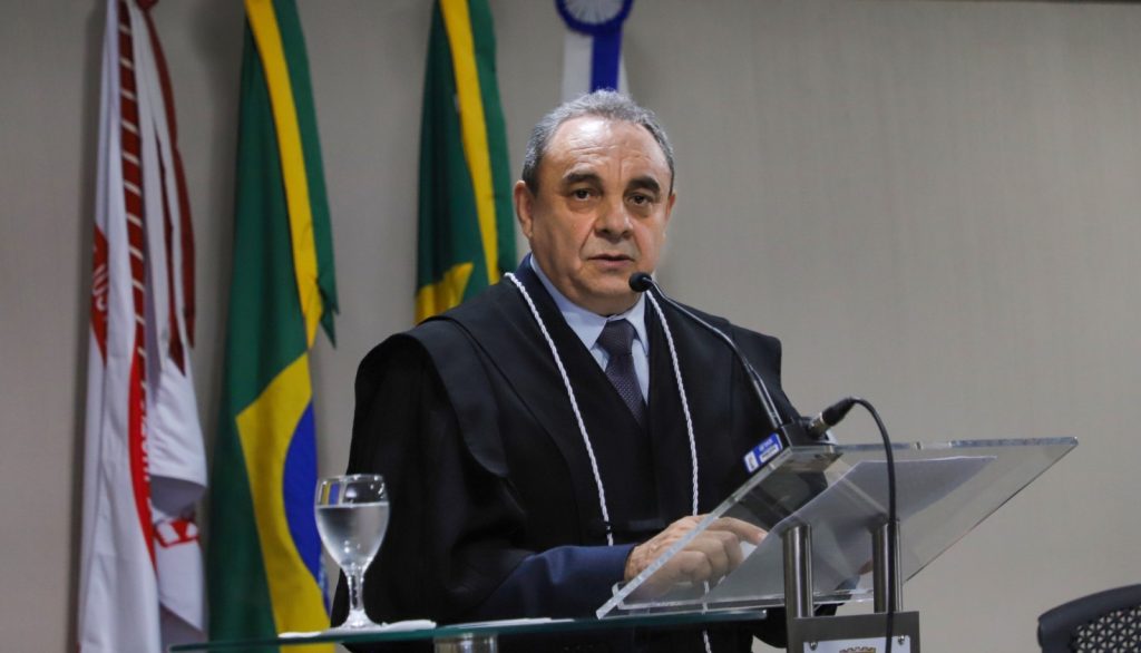 Ex-procurador de Justiça do MP do Ceará toma posse como desembargador do TJCE   