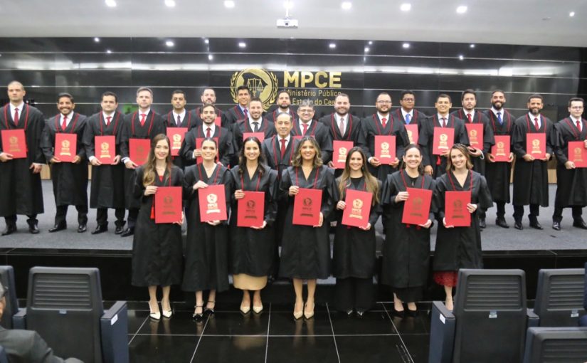 MP do Ceará empossa 26 novos promotores de Justiça e reforça defesa da constituição como missão institucional  