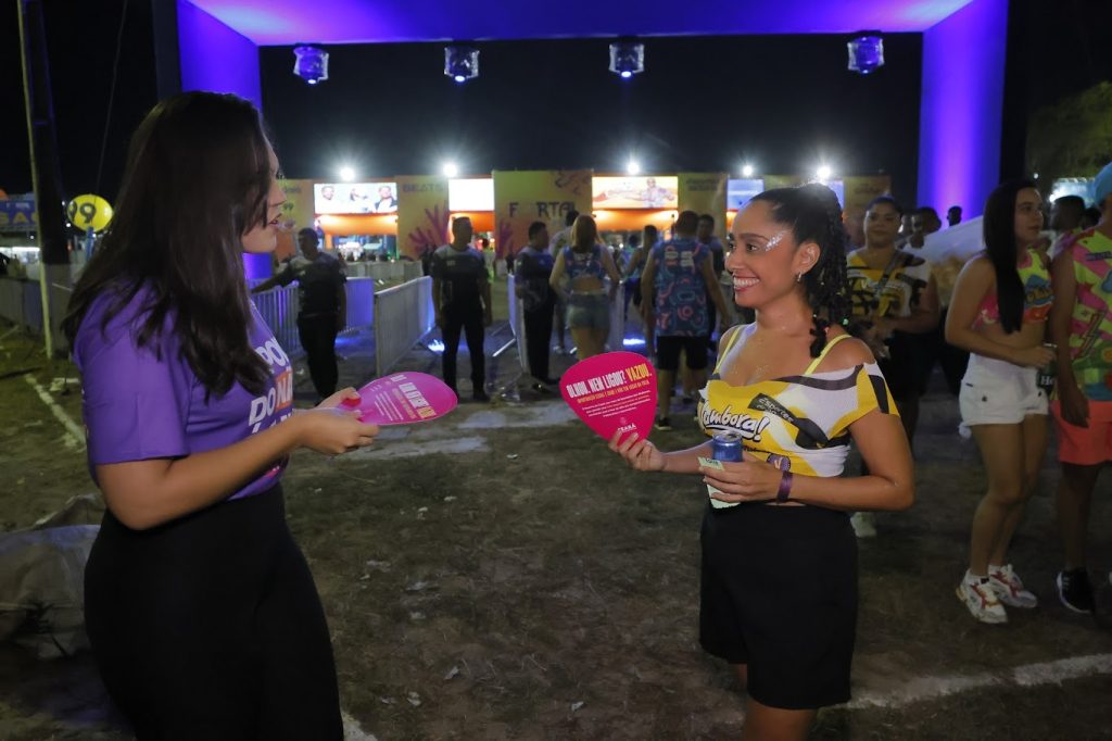 MP do Ceará participa de ação para prevenir e combater violência contra a mulher no Fortal 