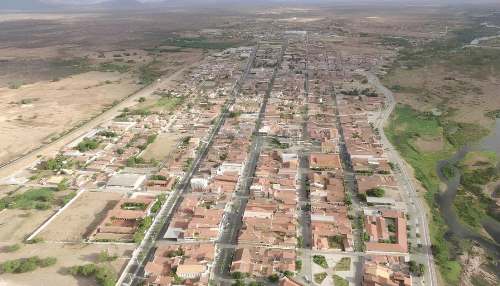 MP do Ceará cobra que prefeito de Jaguaribe exonere o próprio pai do cargo de secretário por nepotismo  