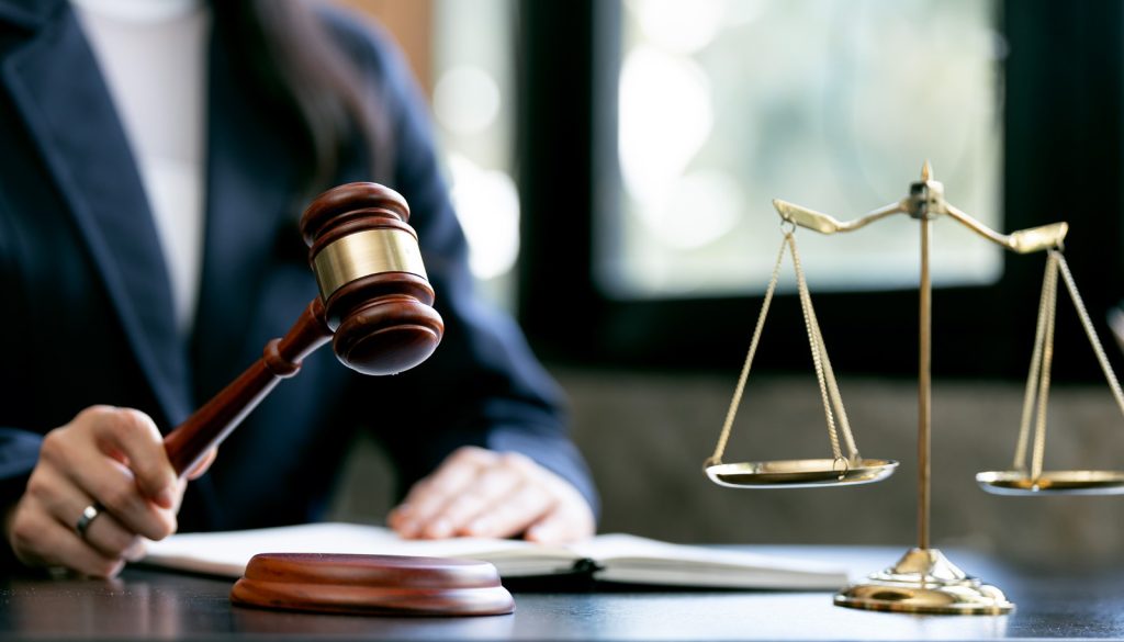 Justiça acolhe teses do MP do Ceará e condena a 21 anos de prisão executor de advogada morta em Fortaleza a mando de escrivã da polícia 