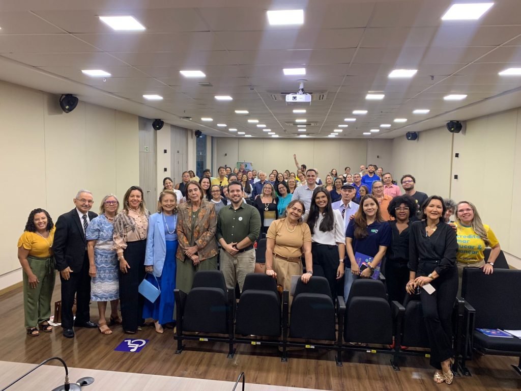 Programa Previne do MP do Ceará realiza apresentação sobre prevenção à violência para educadores da rede privada em Fortaleza