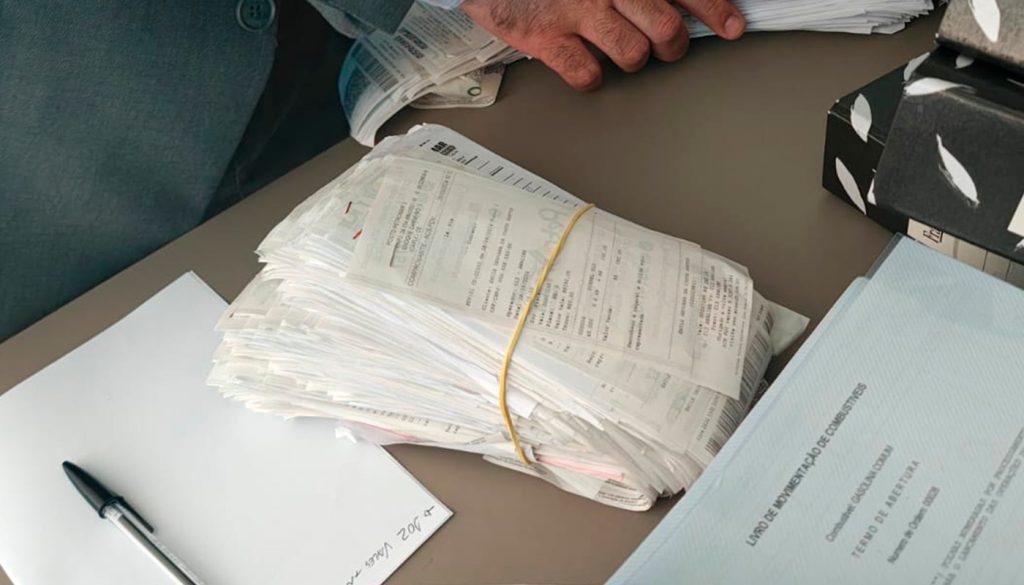 Material de campanha, notas fiscais e aparelhos celulares são apreendidos em operação do MP Eleitoral, Polícia Federal e Polícia Civil em Icapuí 