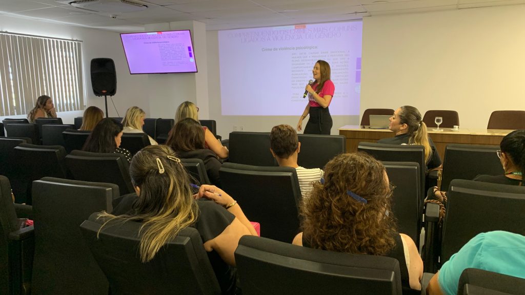 MP do Ceará inicia capacitação de profissionais de estabelecimentos comerciais para cumprir o Protocolo Não é Não e combater a violência contra a mulher  