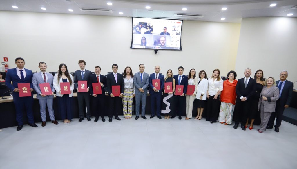 Promotores de Justiça promovidos e removidos entram em exercício nesta quarta (8)