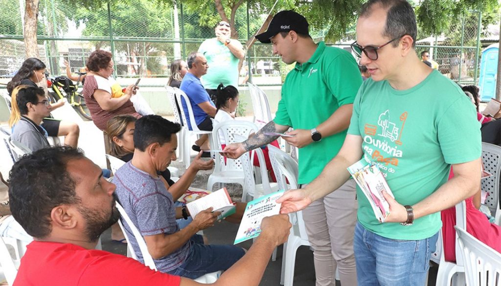 Ouvidoria na Praça do MP do Ceará presta atendimento no bairro João XXIII em Fortaleza 