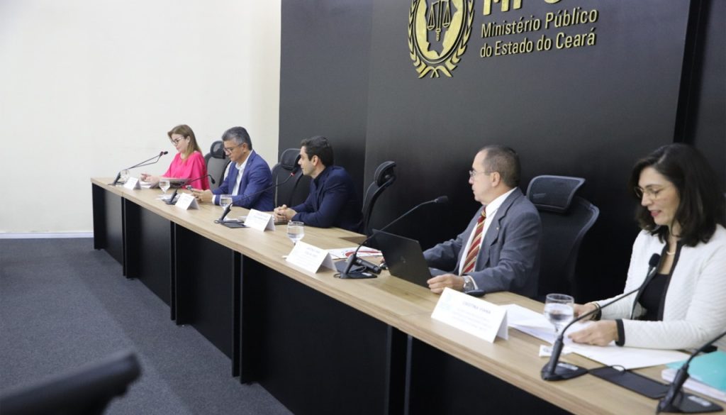 MP do Ceará reúne controladorias internas de órgãos públicos para discutir transparência e cooperação institucional 