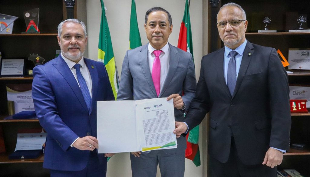 MP do Ceará e Pefoce firmam acordo de cooperação técnica para unificar base de dados e agilizar investigações