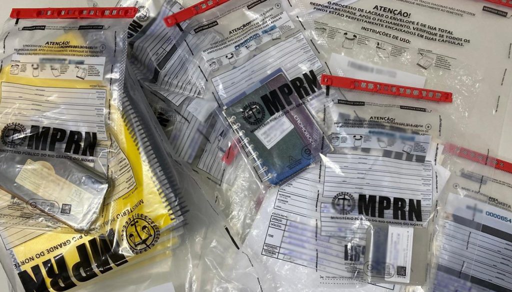 Operação do MP mira em suspeito de envolvimento em campanha de ódio contra Maria da Penha e resulta em retirada do ar de documentário sobre farmacêutica