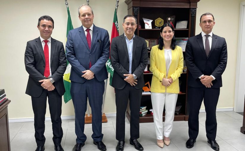 PGJ recebe corregedor-geral do Ministério Público do Trabalho em visita institucional