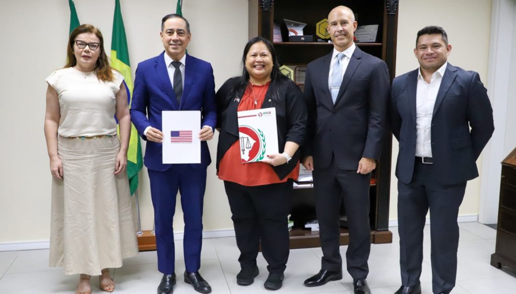 MP do Ceará e Consulado-Geral dos EUA no Recife firmam termo de cooperação para enfrentamento a organizações criminosas transnacionais