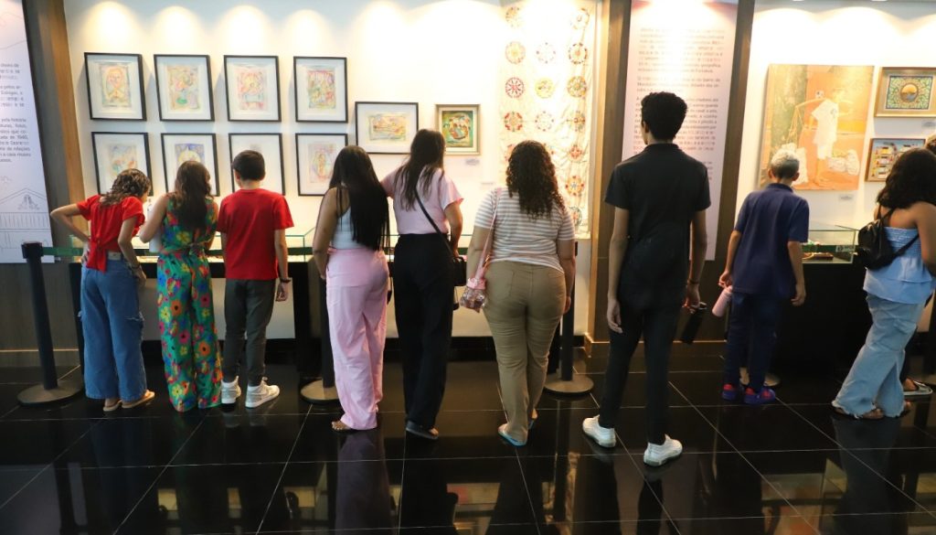 Exposição com obras de Estrigas, Nice Firmeza e outros artistas cearenses é aberta no MP do Ceará