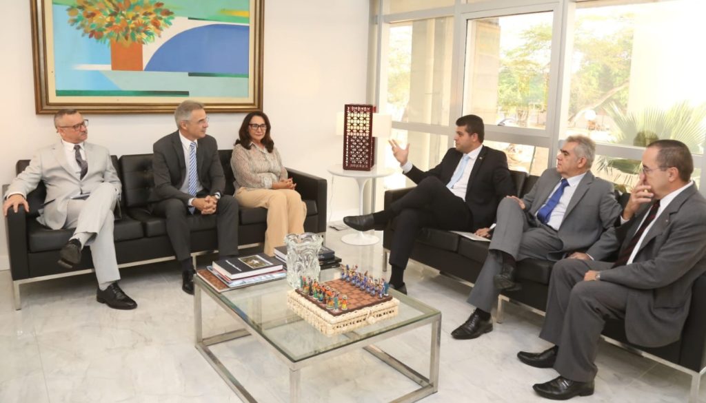 PGJ fortalece diálogo institucional em visitas ao TJCE, Alece, TCE e Defensoria Pública