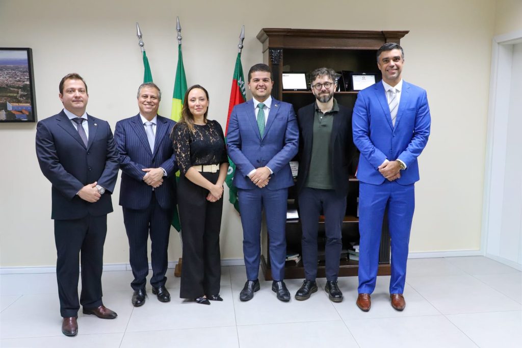 MP do Ceará firma acordo de cooperação técnica com a Accademia Juris Roma para fortalecer capacitação de membros e servidores