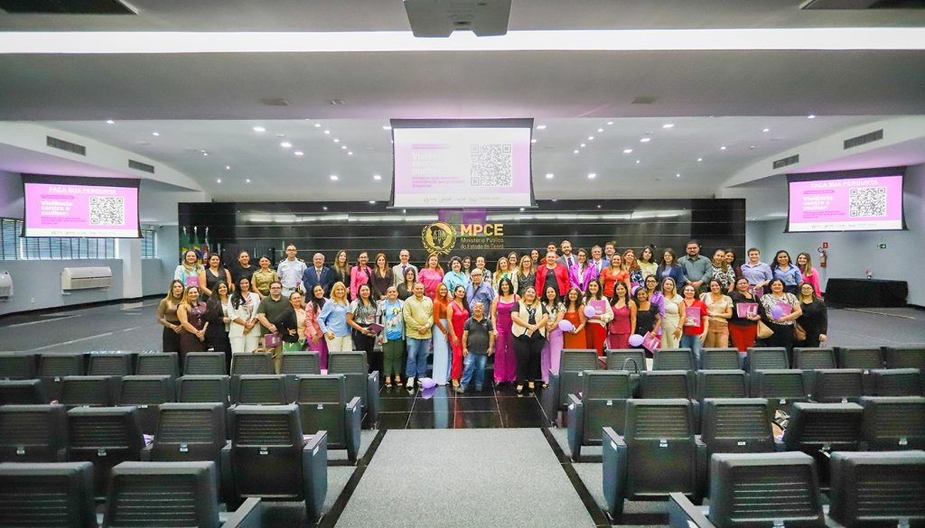 Seminário do MP do Ceará discute aumento de feminicídios no Brasil e cobra responsabilidade dos homens na luta pelo fim da violência contra a mulher