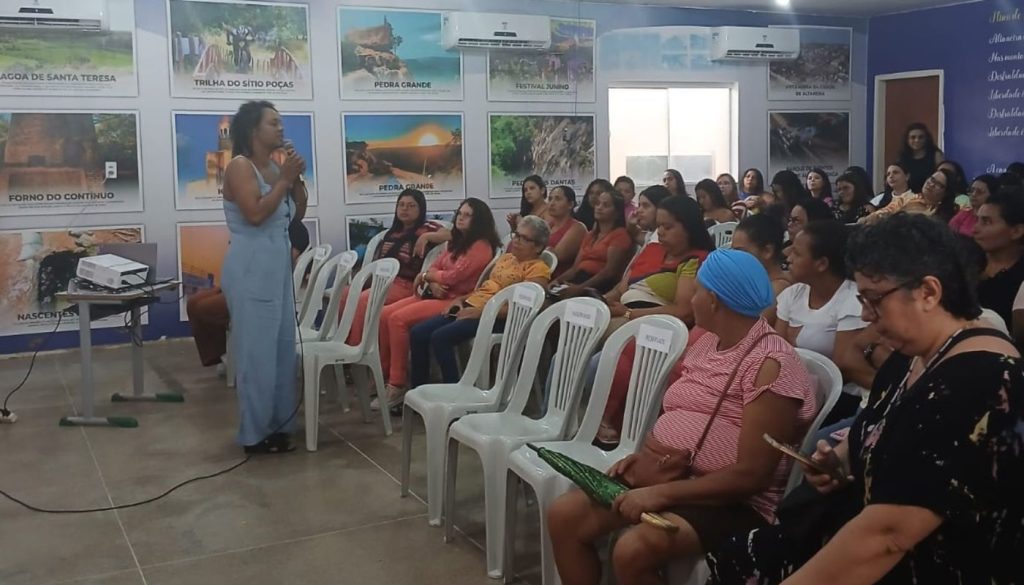 Nuavv Cariri promove diálogo sobre empoderamento feminino e enfrentamento à violência contra a mulher em Altaneira