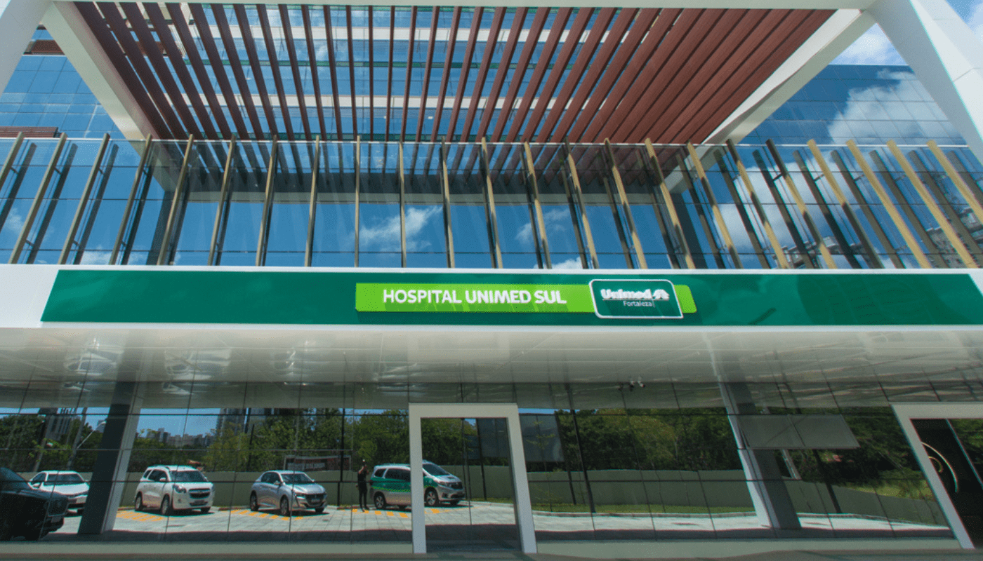 Decon multa Unimed Fortaleza em mais de R$ 100 mil por cancelamento unilateral e irregular de planos de saúde 