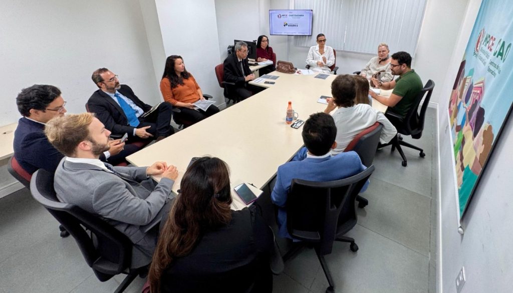 MP do Ceará articula implementação do “Formulário Rogéria” para qualificar atendimento a pessoas LGBTQIA+