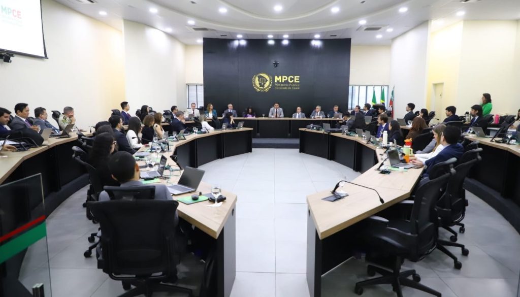 PGJ e membros da Administração Superior participam da abertura do curso de vitaliciamento para promotores de Justiça recém-empossados