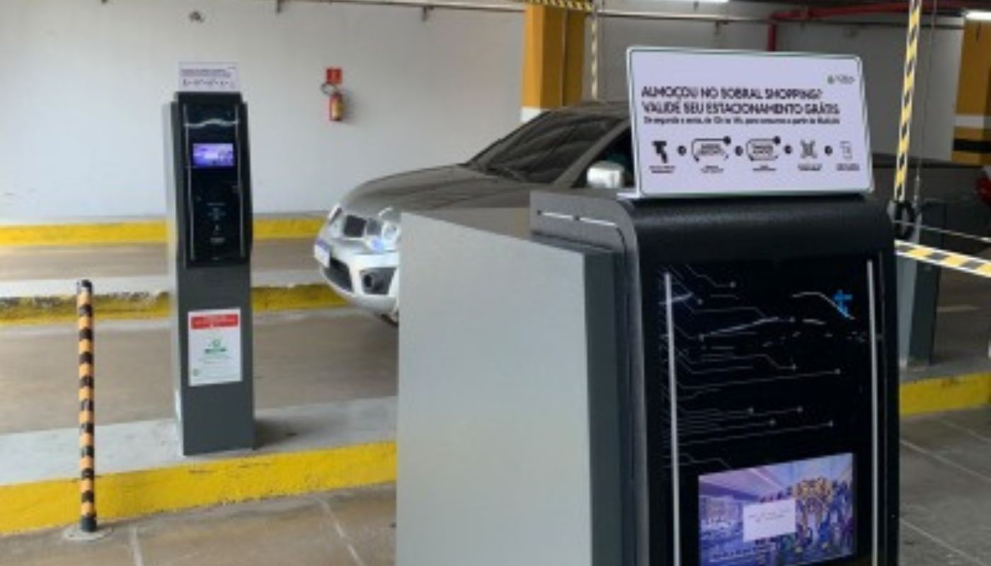Sobral Shopping aprimora informação sobre estacionamento gratuito no almoço após intervenção do Decon