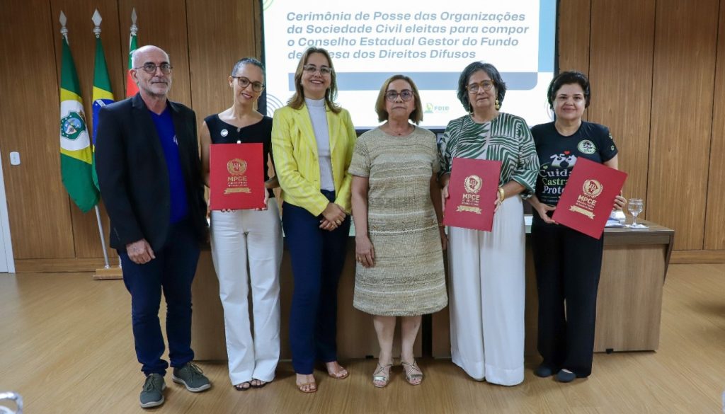 Empossados novos representantes da sociedade civil para compor o Conselho Gestor do FDID
