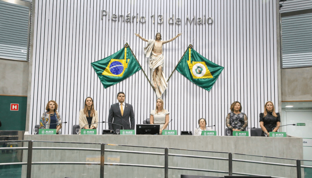 PGJ Herbet Santos participa de sessão solene na Alece em alusão aos 20 anos da Lei Maria da Penha