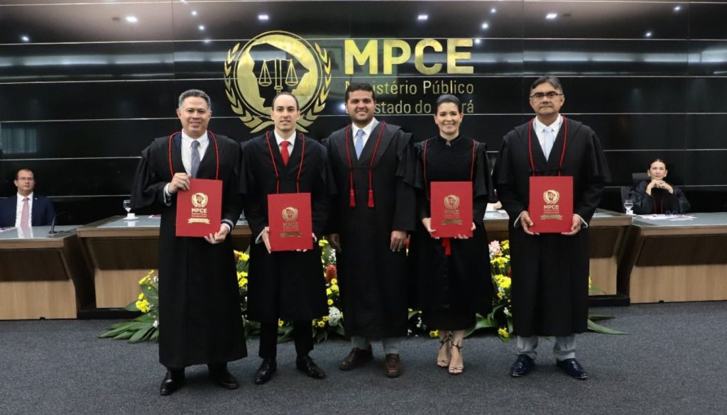 MP do Ceará empossa quatro promotores de Justiça após permuta nacional