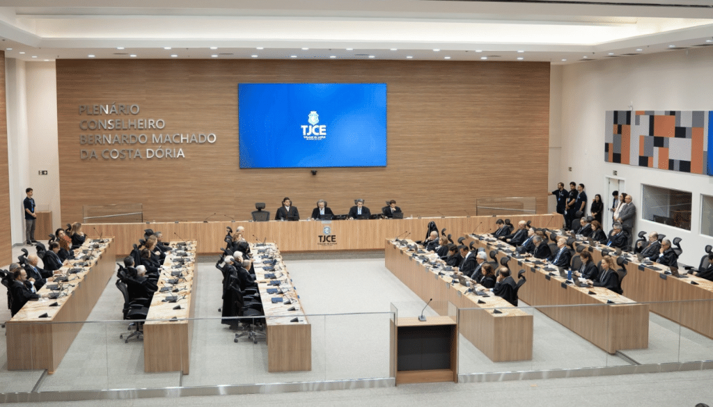 MPCE participa de sessão que elege novos dirigentes do TJCE para o biênio 2027-2029