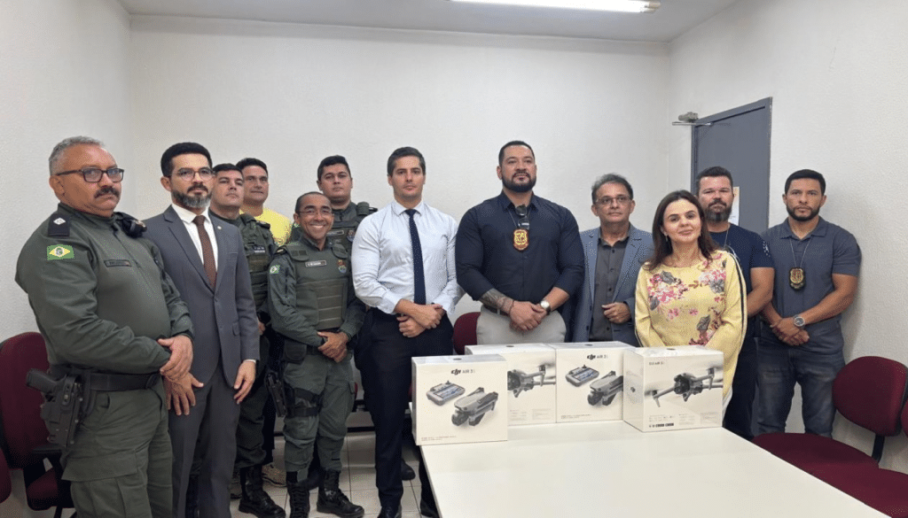 MP do Ceará, em parceria com Judiciário, destina quatro drones a forças de segurança de Brejo Santo com recursos de acordos penais